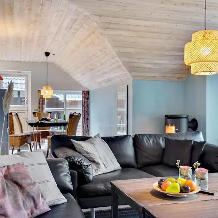 Lumi - 800m From The Sea In Western Jutland By Interhome