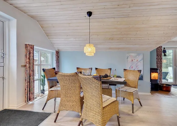 Lumi - 800m From The Sea By Interhome Vakantiehuis