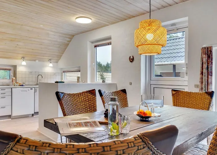 Lumi - 800m From The Sea By Interhome Vakantiehuis